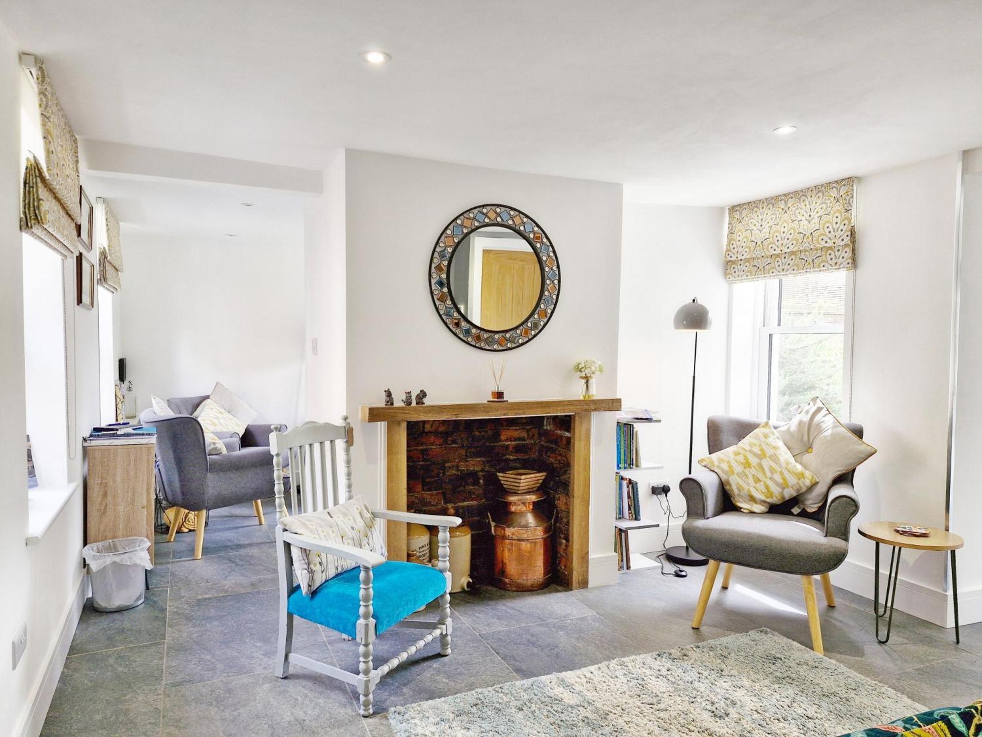 Four Priory Road, Chichester Extérieur photo