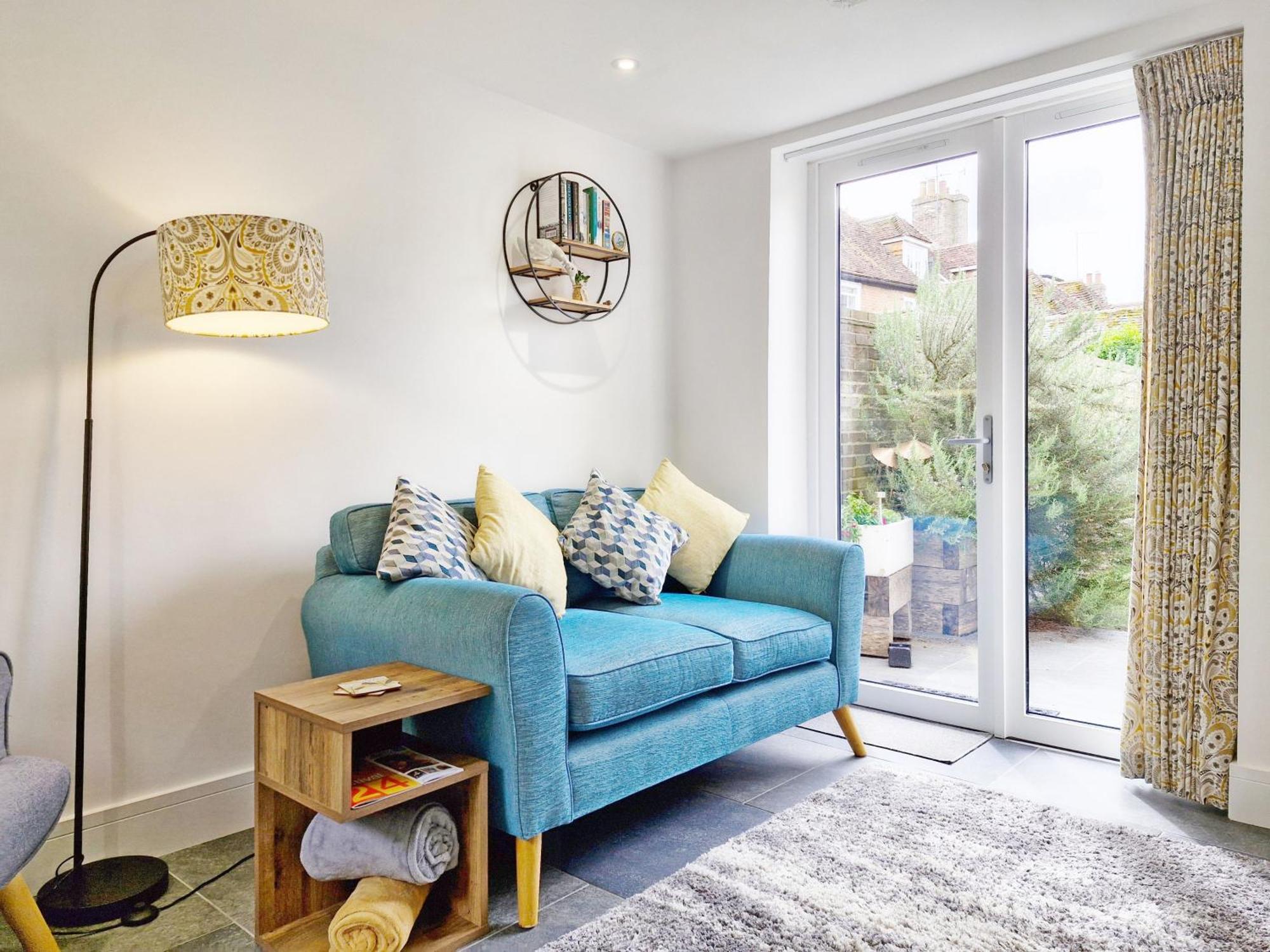 Four Priory Road, Chichester Extérieur photo