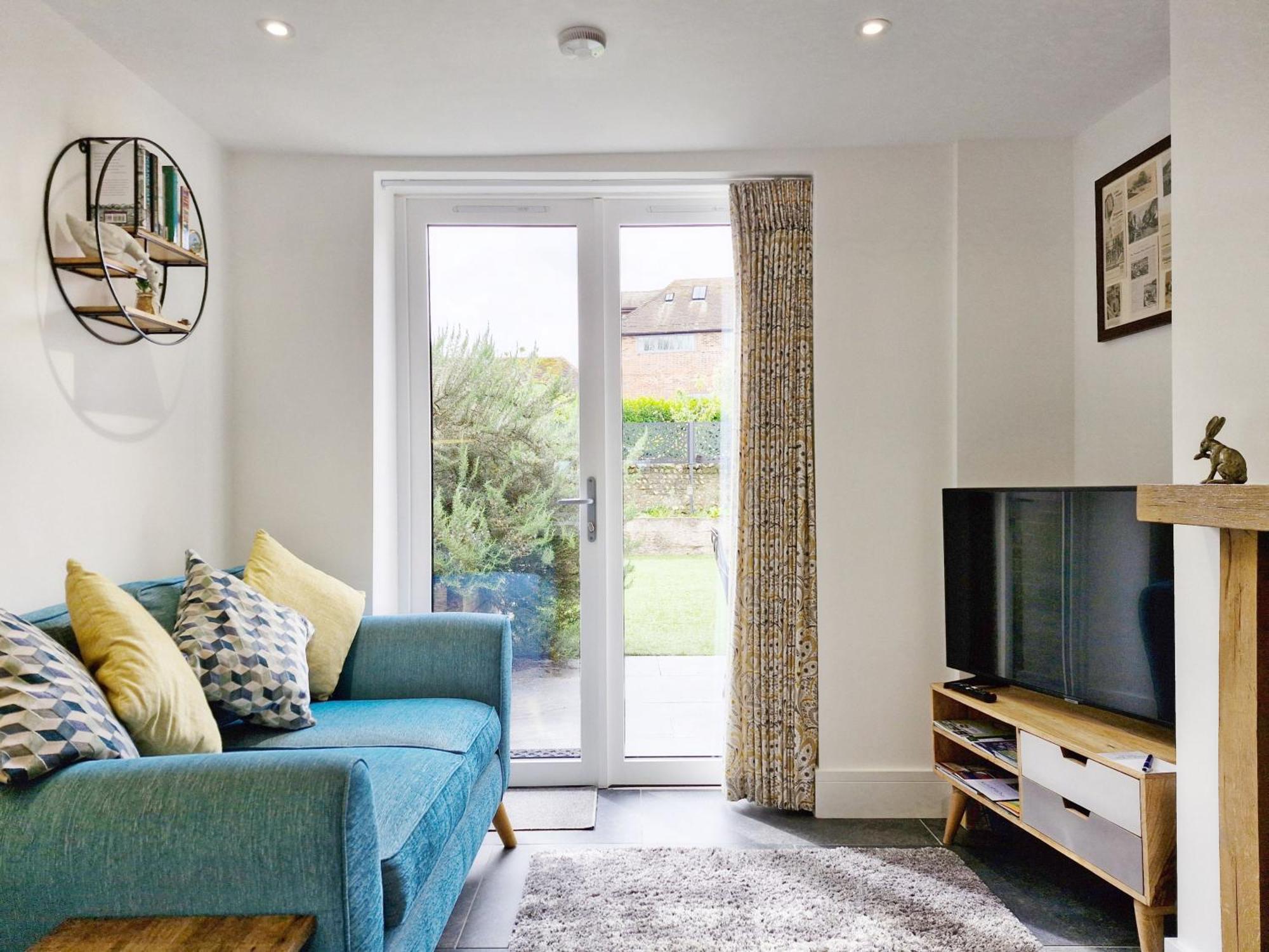 Four Priory Road, Chichester Extérieur photo